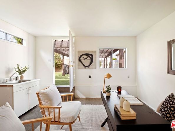 8101 Naylor Avenue, Los Angeles CA 90045