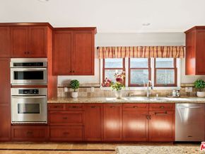 8101 Naylor Avenue, Los Angeles CA 90045