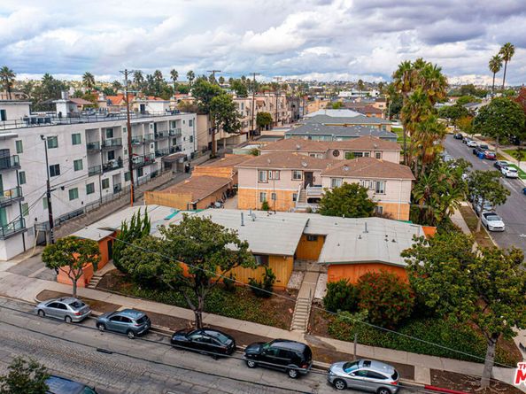 5503 Thornburn Street, Los Angeles CA 90045