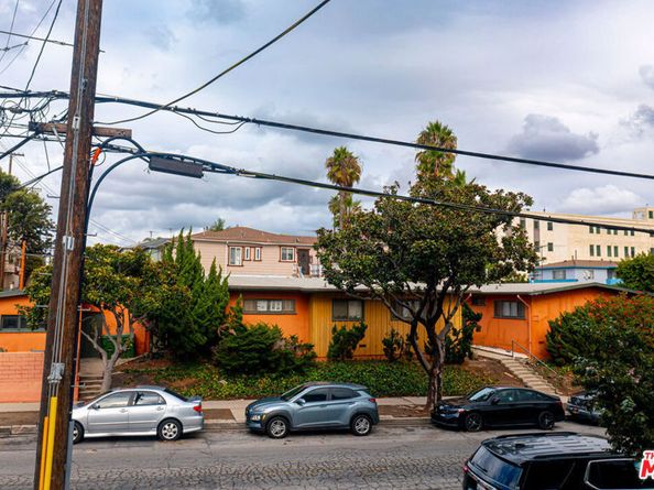 5503 Thornburn Street, Los Angeles CA 90045