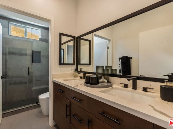 4967 Llano Drive, Woodland Hills CA 91364