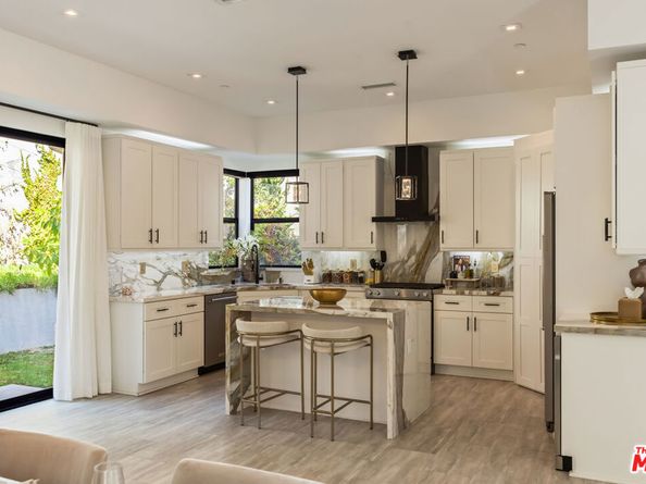 4967 Llano Drive, Woodland Hills CA 91364