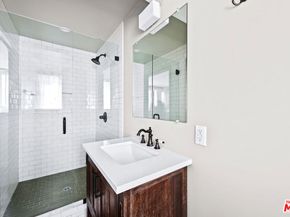 1915 Apex Avenue, Los Angeles CA 90039