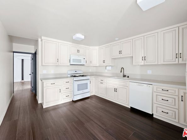 1915 Apex Avenue, Los Angeles CA 90039