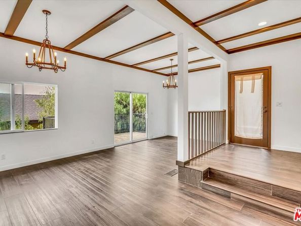 1915 Apex Avenue, Los Angeles CA 90039