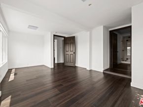 1915 Apex Avenue, Los Angeles CA 90039