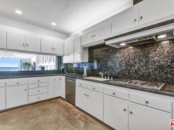 1 Spinnaker Street 2, Marina Del Rey CA 90292