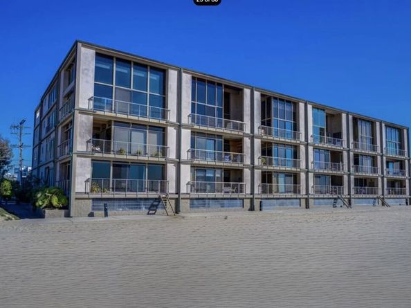 1 Spinnaker Street 2, Marina Del Rey CA 90292