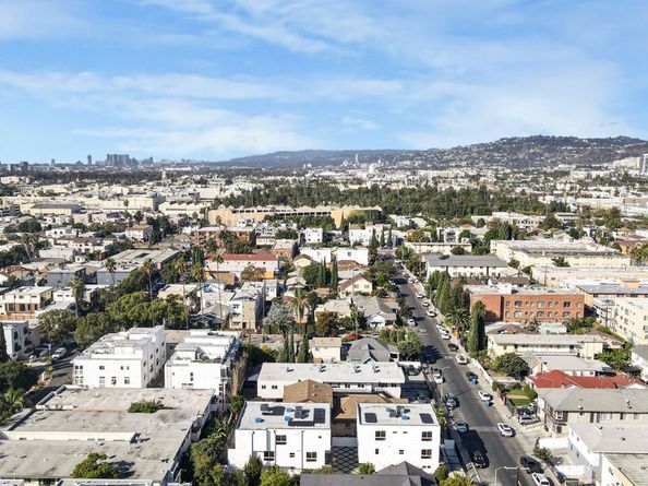 5436 Romaine Street, Los Angeles CA 90038