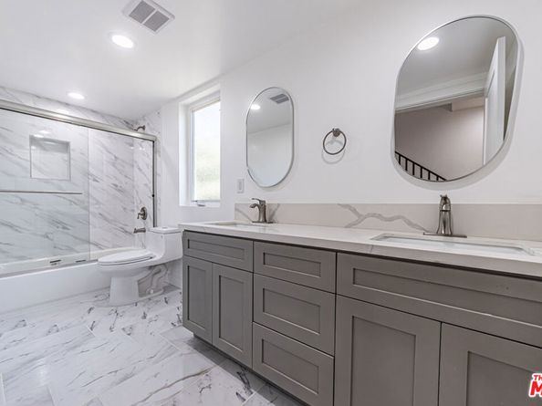 5436 Romaine Street, Los Angeles CA 90038