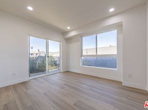 5436 Romaine Street, Los Angeles CA 90038