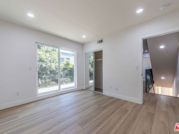 5436 Romaine Street, Los Angeles CA 90038