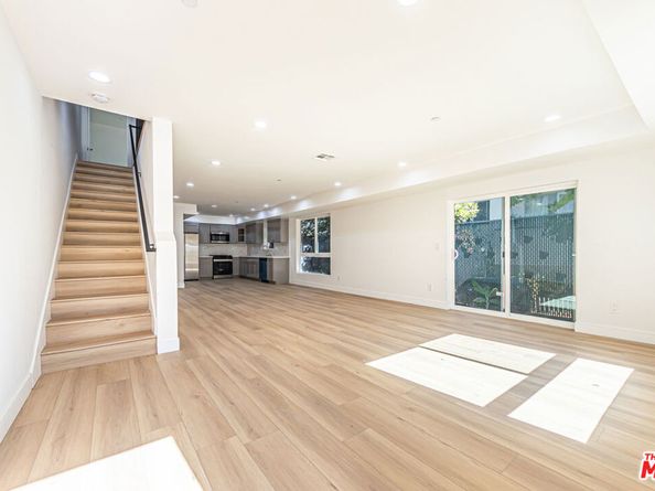 5436 Romaine Street, Los Angeles CA 90038