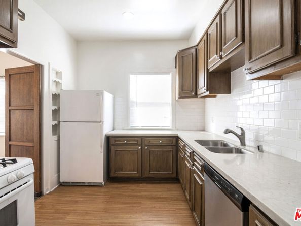 855 S Shenandoah Street, Los Angeles CA 90035