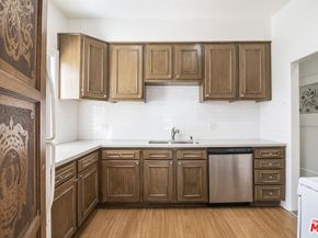 855 S Shenandoah Street, Los Angeles CA 90035