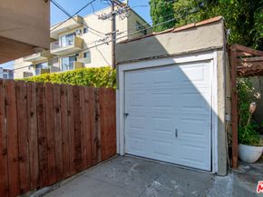 855 S Shenandoah Street, Los Angeles CA 90035