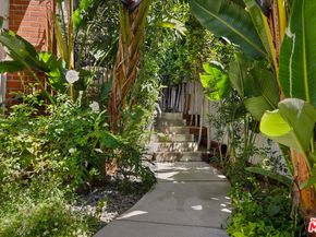 8421 Kirkwood Drive, Los Angeles CA 90046