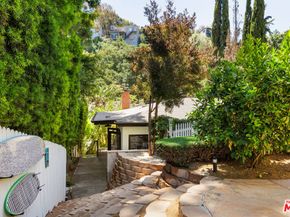8421 Kirkwood Drive, Los Angeles CA 90046