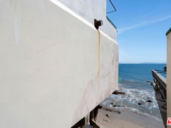 19824 Pacific Coast Highway, Malibu CA 90265