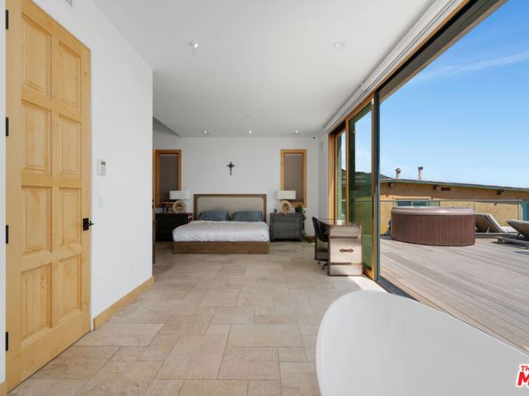 19824 Pacific Coast Highway, Malibu CA 90265