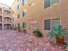 5132 Maplewood Avenue 106, Los Angeles CA 90004