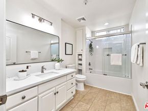 5132 Maplewood Avenue 106, Los Angeles CA 90004