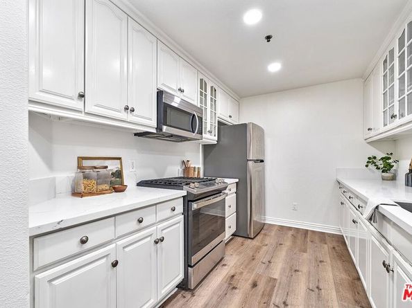 5132 Maplewood Avenue 106, Los Angeles CA 90004