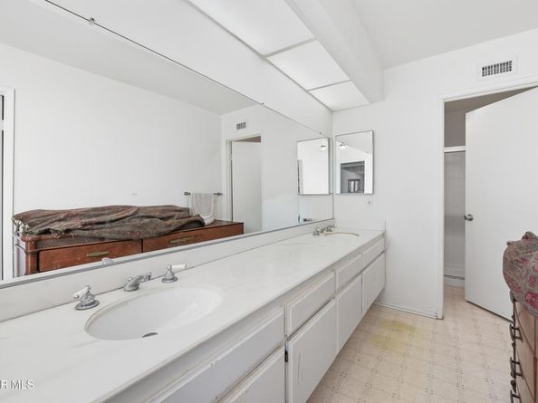 7933 Casaba Avenue, Winnetka CA 91306