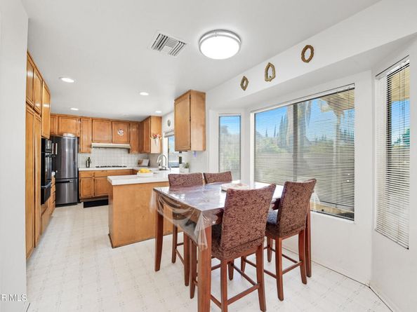 7933 Casaba Avenue, Winnetka CA 91306