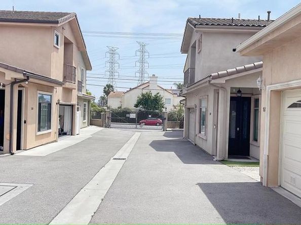 7608 W Ani Way, North Hollywood CA 91605