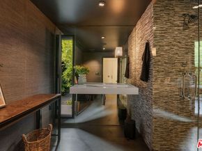 7535 LOLINA Lane, Los Angeles CA 90046