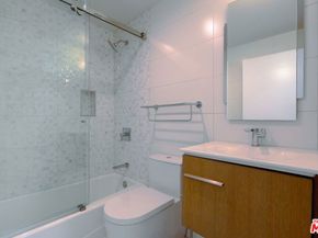 1729 S Barrington Avenue 2, Los Angeles CA 90025