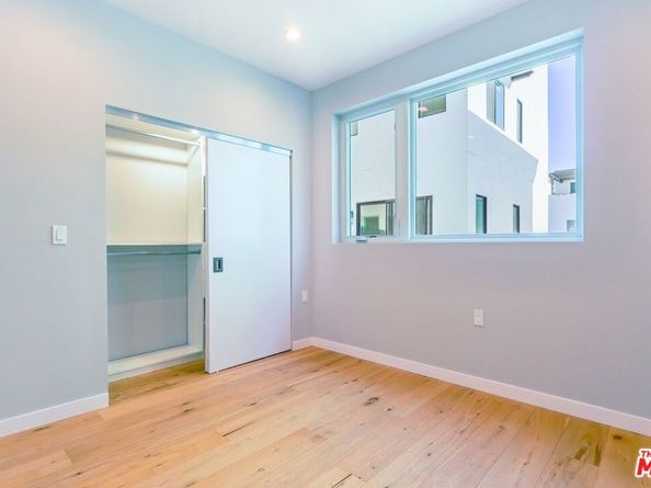 1729 S Barrington Avenue 2, Los Angeles CA 90025