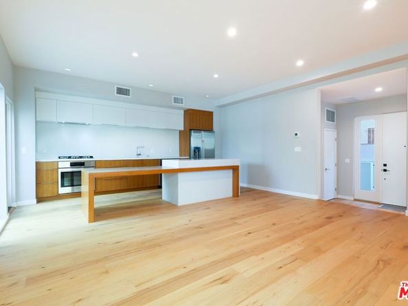 1729 S Barrington Avenue 2, Los Angeles CA 90025