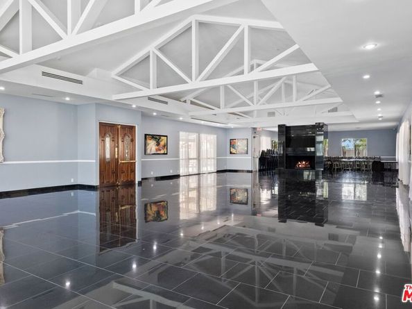 7755 Via Rosa Maria, Burbank CA 91504