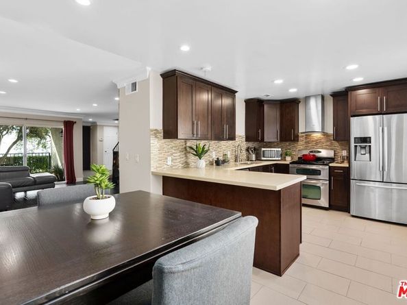 7755 Via Rosa Maria, Burbank CA 91504