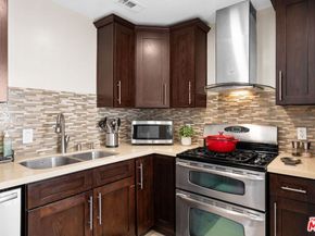 7755 Via Rosa Maria, Burbank CA 91504