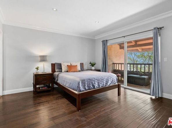 7755 Via Rosa Maria, Burbank CA 91504