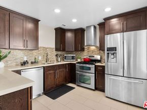 7755 Via Rosa Maria, Burbank CA 91504