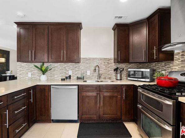 7755 Via Rosa Maria, Burbank CA 91504