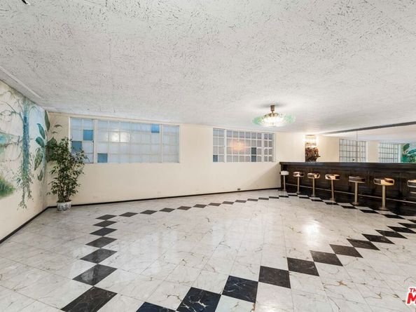 191 S Hudson Avenue, Los Angeles CA 90004