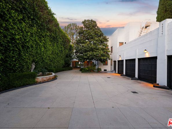 191 S Hudson Avenue, Los Angeles CA 90004