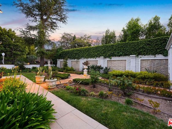 191 S Hudson Avenue, Los Angeles CA 90004