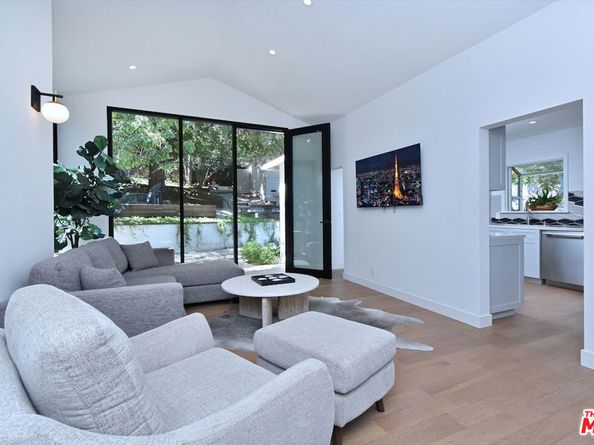 3935 Kentucky Drive, Studio City CA 90068