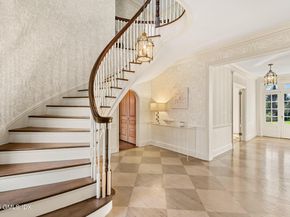 131 Pecksland Road, Greenwich CT 06831