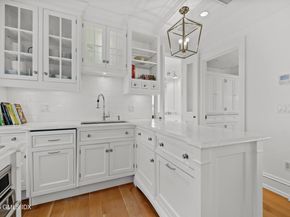 25 W Elm Street 65, Greenwich CT 06830