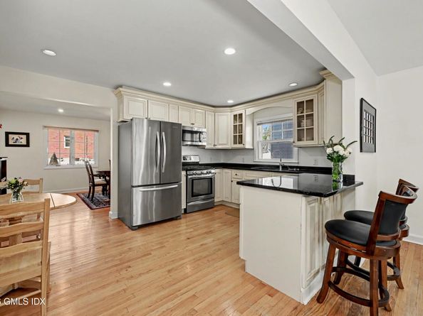 4 Cos Cob Avenue, Cos Cob CT 06807