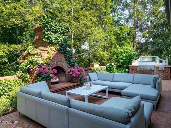 354 South Avenue, New Canaan CT 06840
