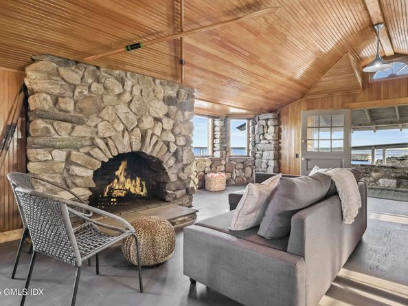 45 Binney Lane, Old Greenwich CT 06870