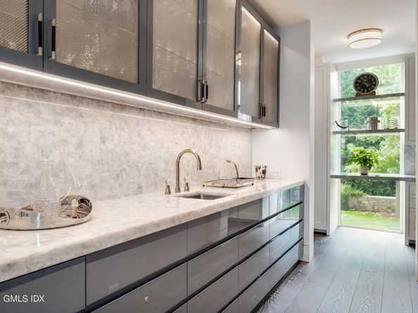 45 Binney Lane, Old Greenwich CT 06870